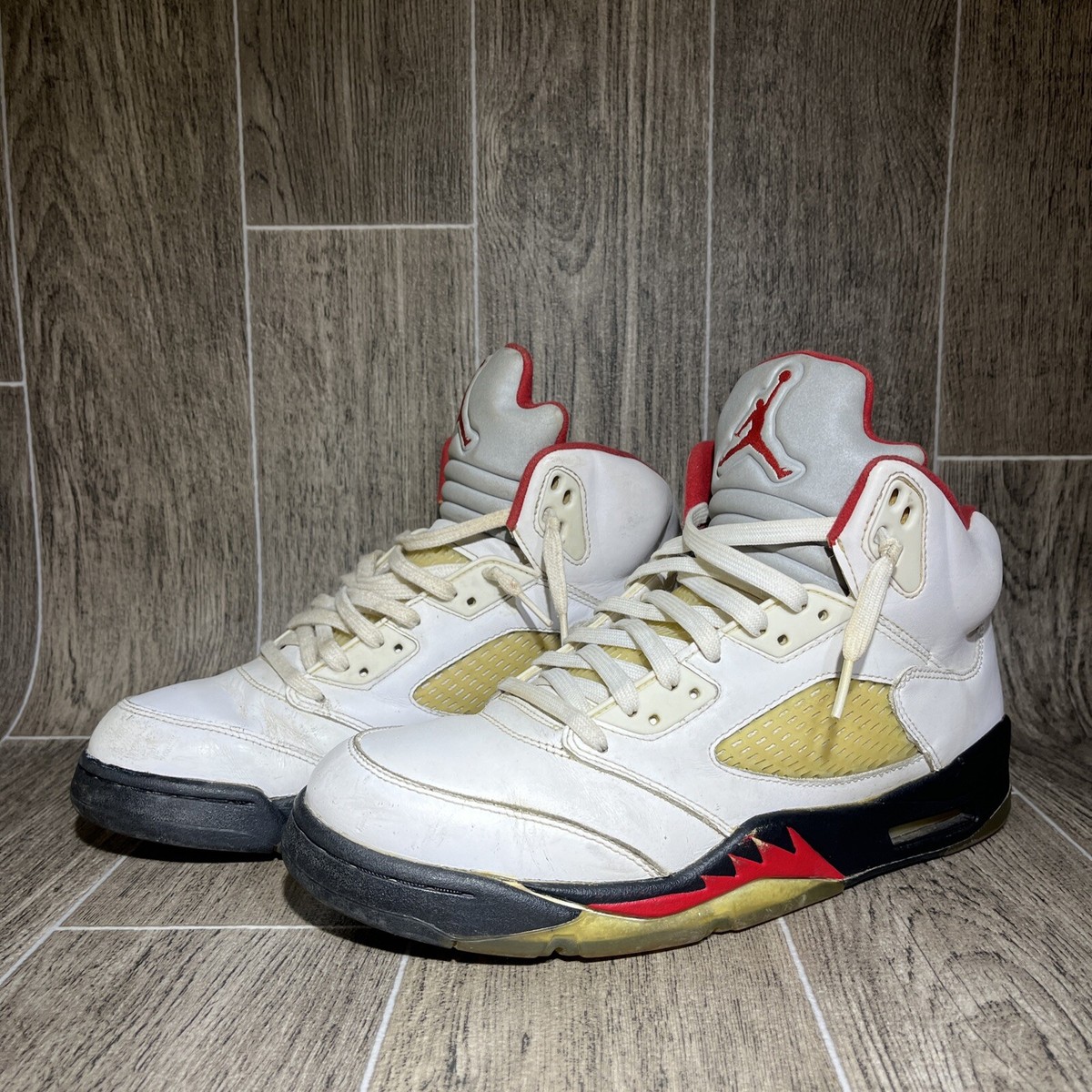 Air Jordan Retro V “Fire Red” Silver Tongue (136027-100) 2013 Men’s Size 