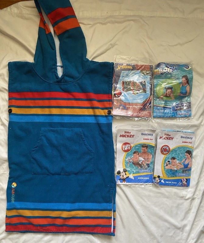 Sun Hoodie Poncho towel pool one size Swim Ring arm float Age 3-6 Mickey spider 