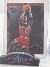 1994-95 Topps Embossed - Michael Jordan #121