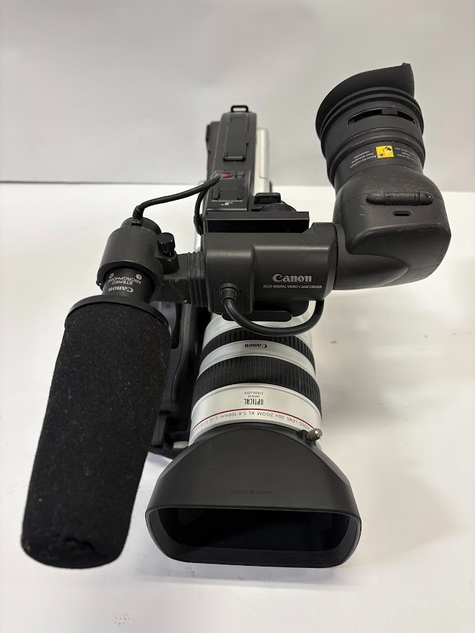 Canon XL2 MiniDV 3CCD Professional Video Camcorder 24P XL-2 with