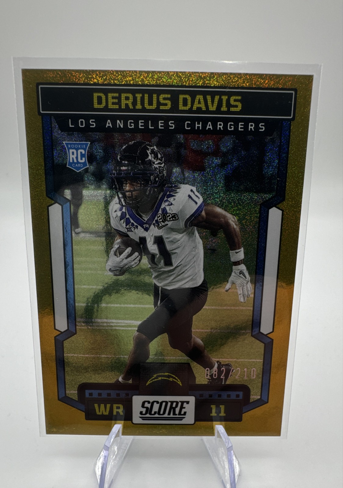 2023 Score - Rookies Derius Davis #364 Gold Dots /210 (RC)