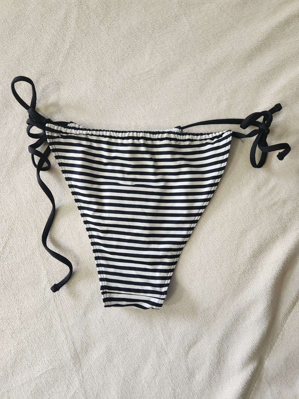 Zara Black & White Stripe Side String Bikini Bottom. NWT. Size Large. Slide thumbnail 2