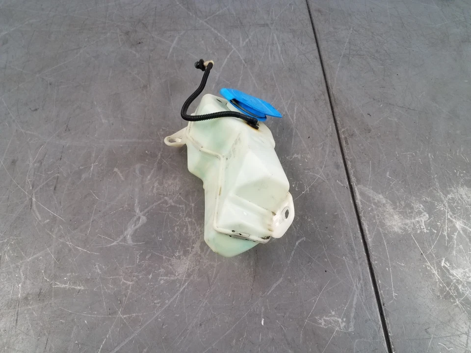 Audi S4 B7 Avant 2006 tanque de líquido lavado de parabrisas #2021 J3 Foto 2 de 4