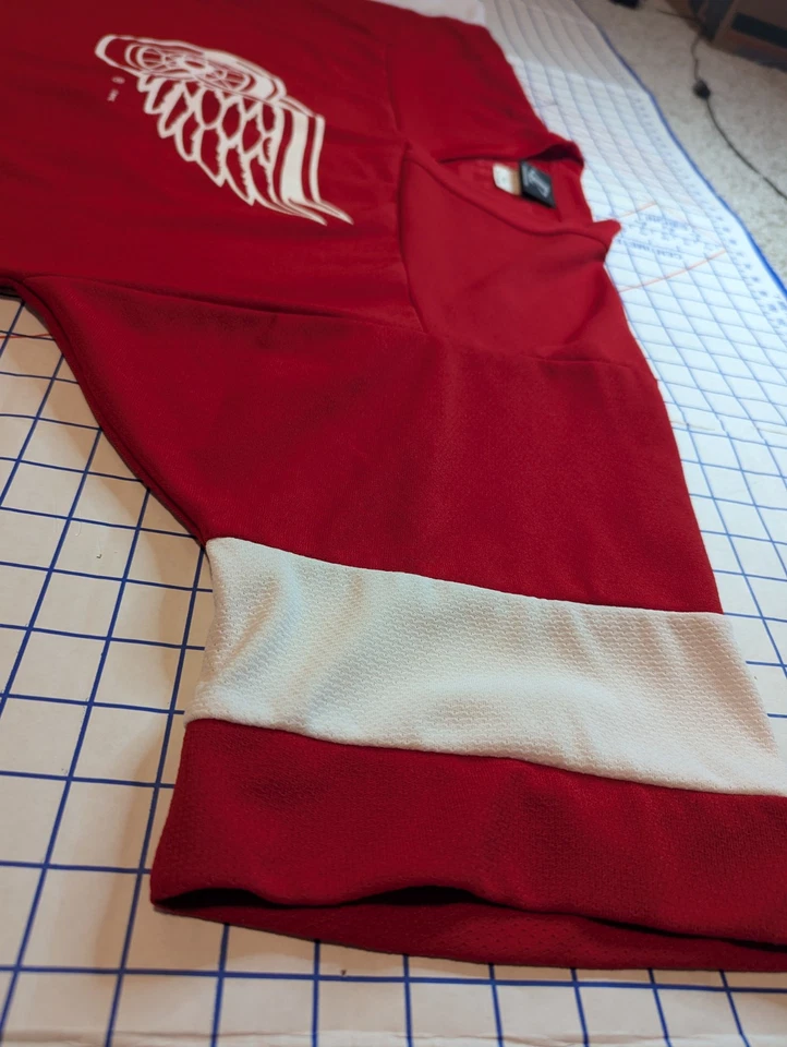 NHL Red Wings #91 Fedorov, logotipo auténtico, talla M Foto 3 de 4