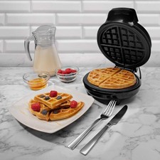 Electric Belgian Waffle Maker 760W Non-Stick Deep Fill, Adjustable Temp, UK Plug
