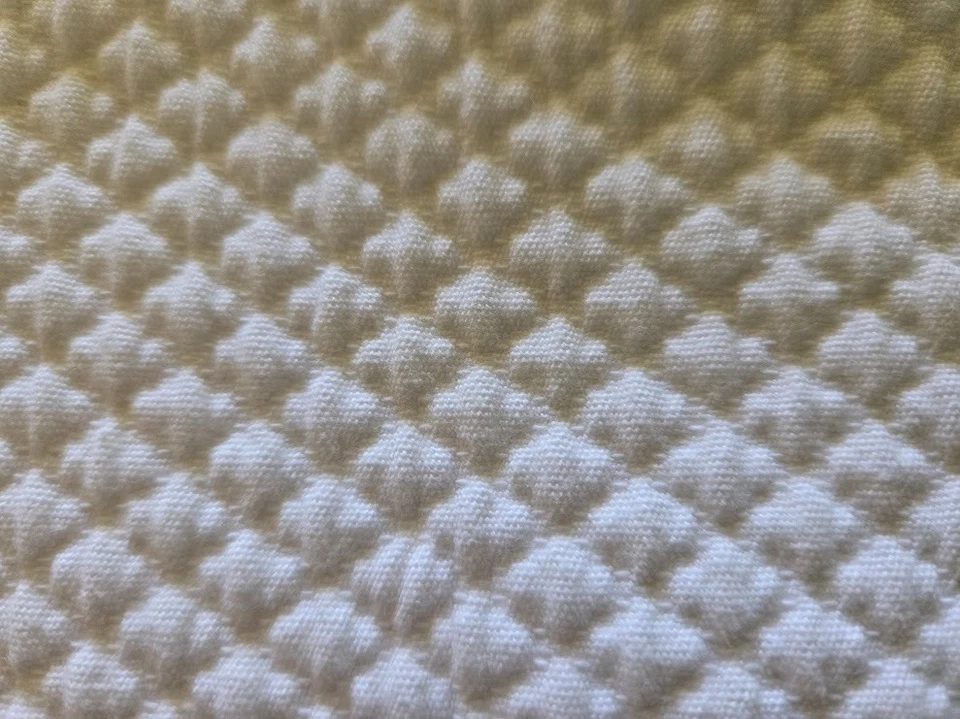 The Company Store King Madelyn Matelassé Marfil 14 pulgadas Falda de cama desmontable Foto 2 de 4