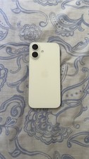 iPhone 17 256GB, White - 100% Battery Health - Apple Warranty October 2026