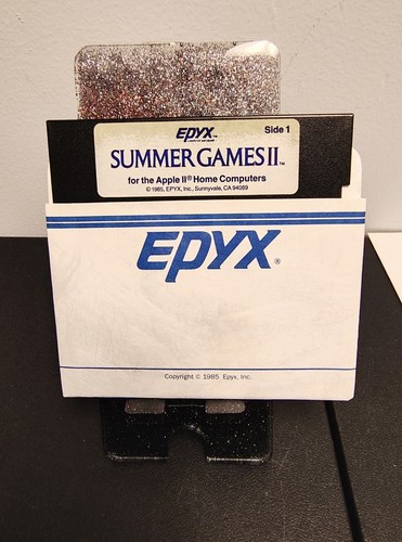 APPLE II & IBM 5.25" Floppy Disk EPYX Summer Games II 1985 Computer Game - Picture 3 of 4