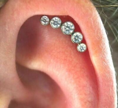 IMPLANT GRADE TITANIUM 16G 5/16'' INTERNALLY THREADED 5-CZ CLUSTER EAR HELIX STUD