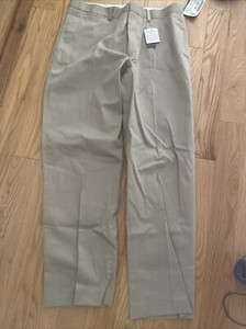 NwT LL Bean Classic Fit Khaki pants Size 34 X 31 Mens Pants work casual Uniform 