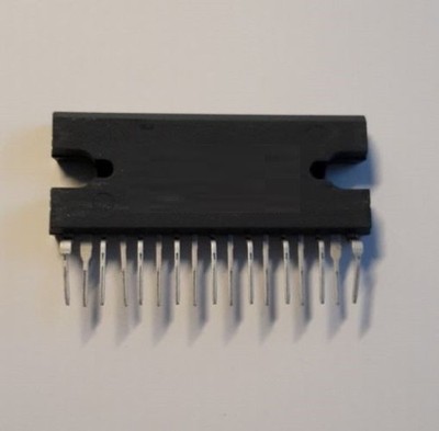 IC, 1 Stück TA8215H, LIN; 2xAF-OS, 18V, 2x15W(13.2V/4Ω), SILP-17, '99