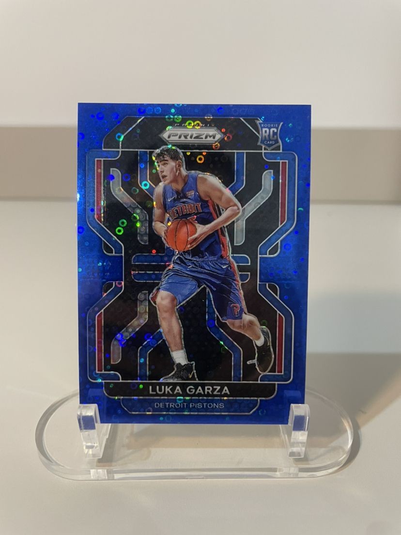 2021-22 Panini Prizm - Luka Garza #303 Blue Fast Break Prizm /150 (RC)  Celtics