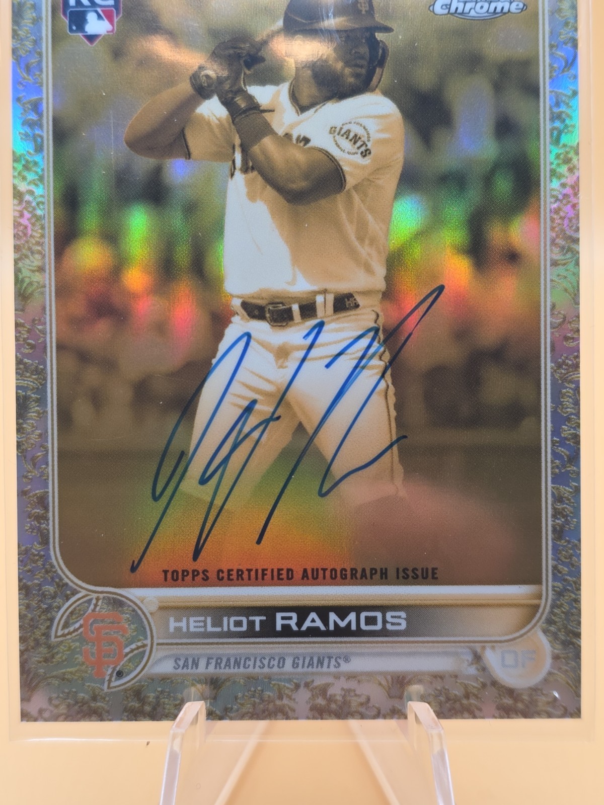 2022 Topps Chrome Gilded Heliot Ramos Cast in Gold Rookie RC Auto #/199 #CGA-HR view 3