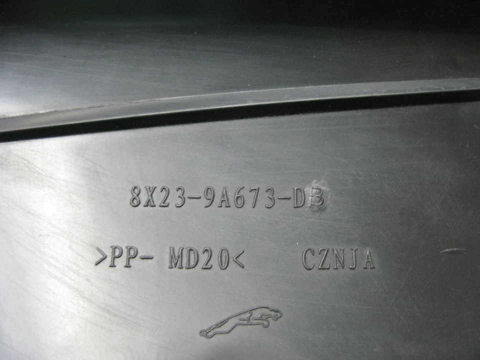 09-15 JAGUAR X250 XF XFR XFR-S ENGINE AIR INTAKE DUCT TUBE PIPE LEFT OEM 070323 - Image 3 of 4