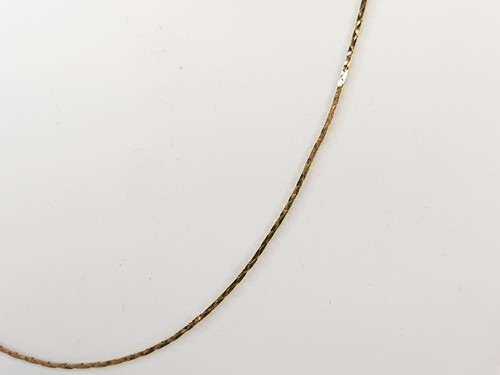 18" 14K Yellow Gold Triangle Link Chain Necklace 1.5G (AM1080507) - Picture 3 of 8