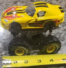 2001 spin master toys dodge viper gts 2002 daimler chrysler monster truck