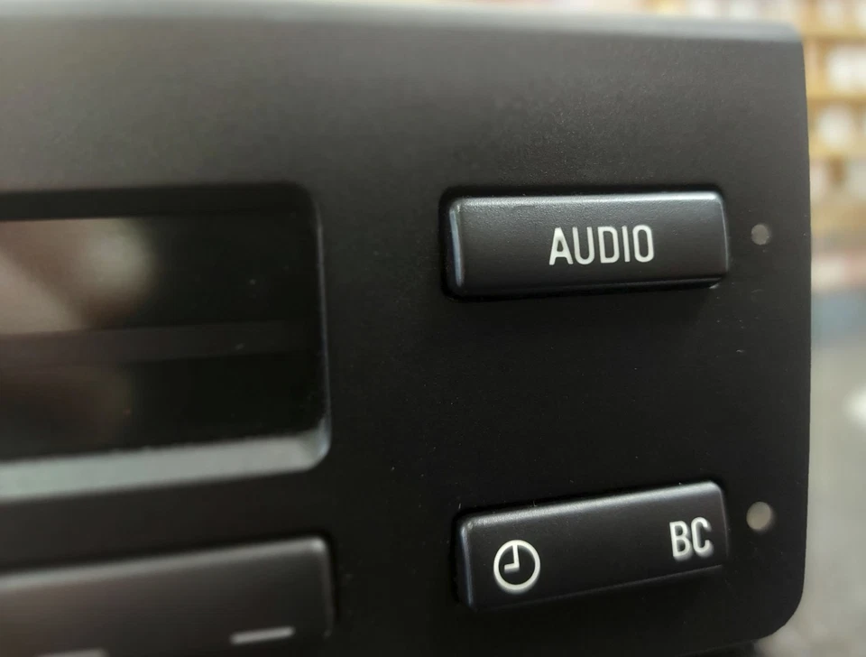 Módulo de pantalla de radio BMW E39 65826909143 - Imagen 3 de 4