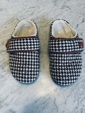 Vionic Women’s 7 Slippers Women's Toffee Houndstooth Comfort Quilted Rubber Sole