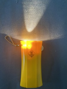 VINTAGE BOYSCOUT KEYCHAIN FLASHLIGHT 