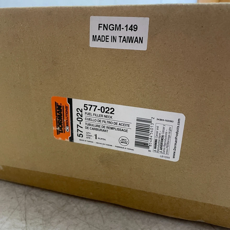 Cuello de llenado de tanque de combustible Dorman 577-022 38" acero para Cadillac Tahoe GMC Yukon Foto 3 de 4