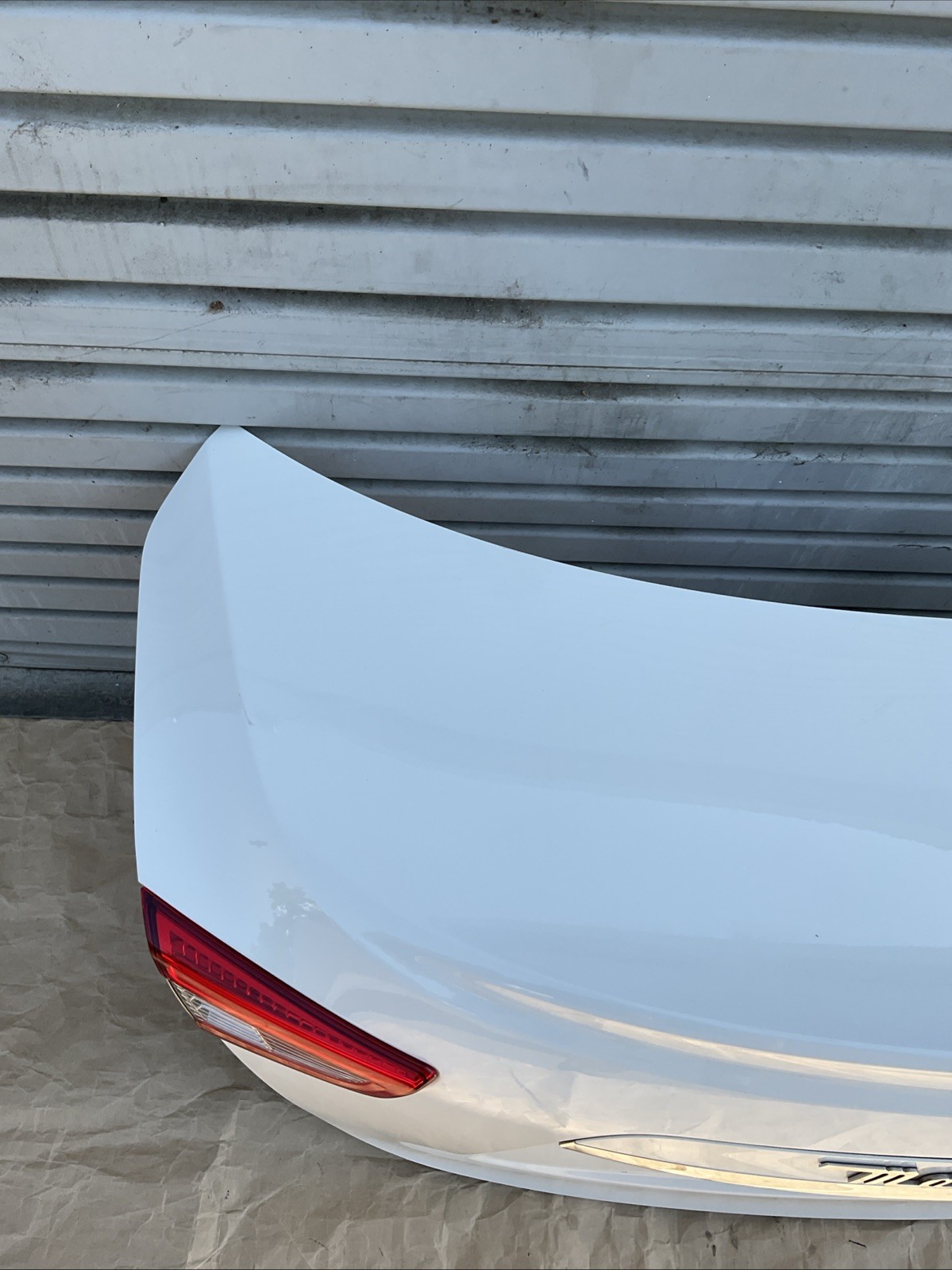 14-17 Maserati Ghibli M157 COMPLETE Trunk W/ Camera White BIANCO VR.268 OEM