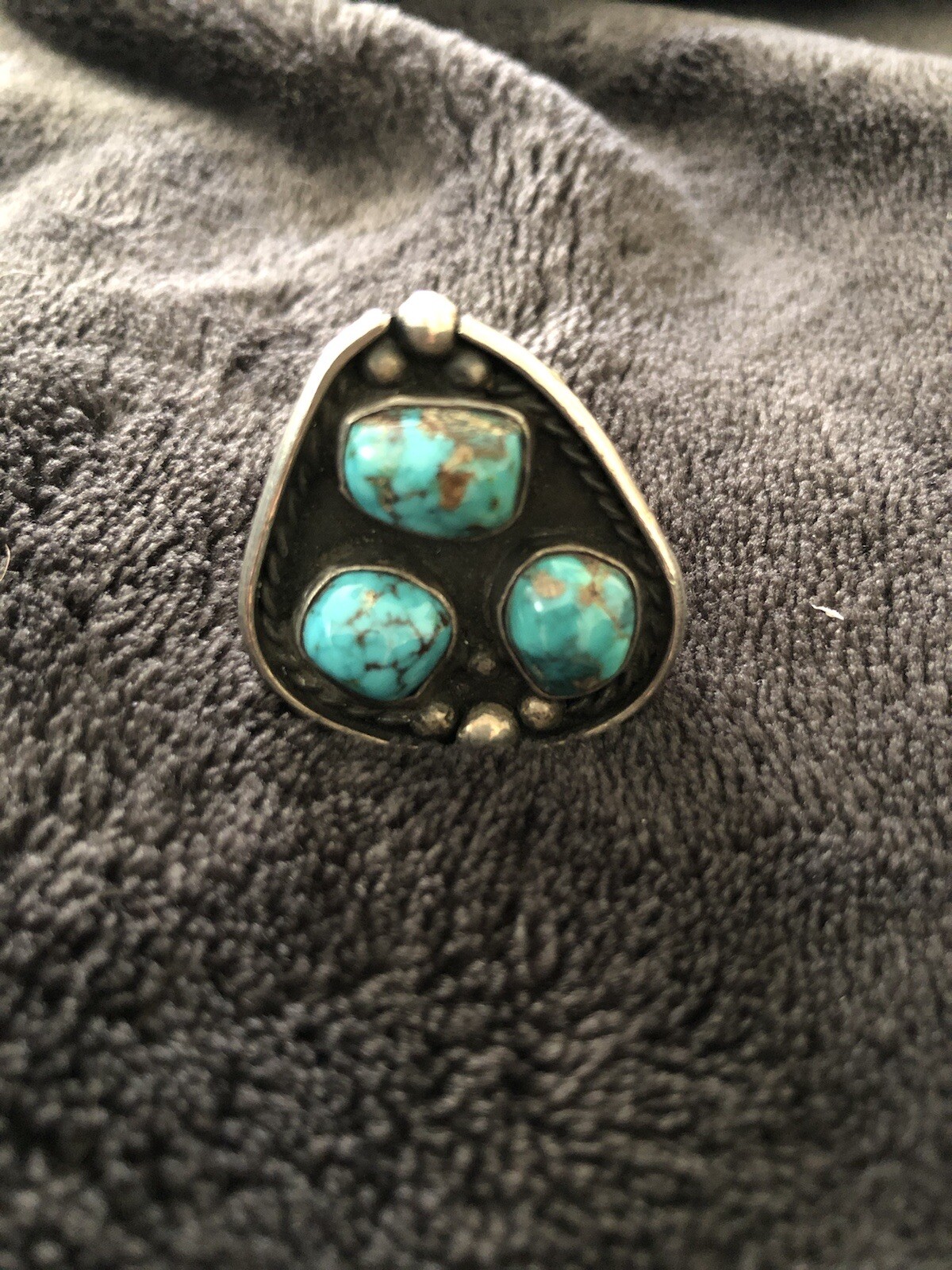 Stunning Native American Kingman Turquoise Ring - image 2