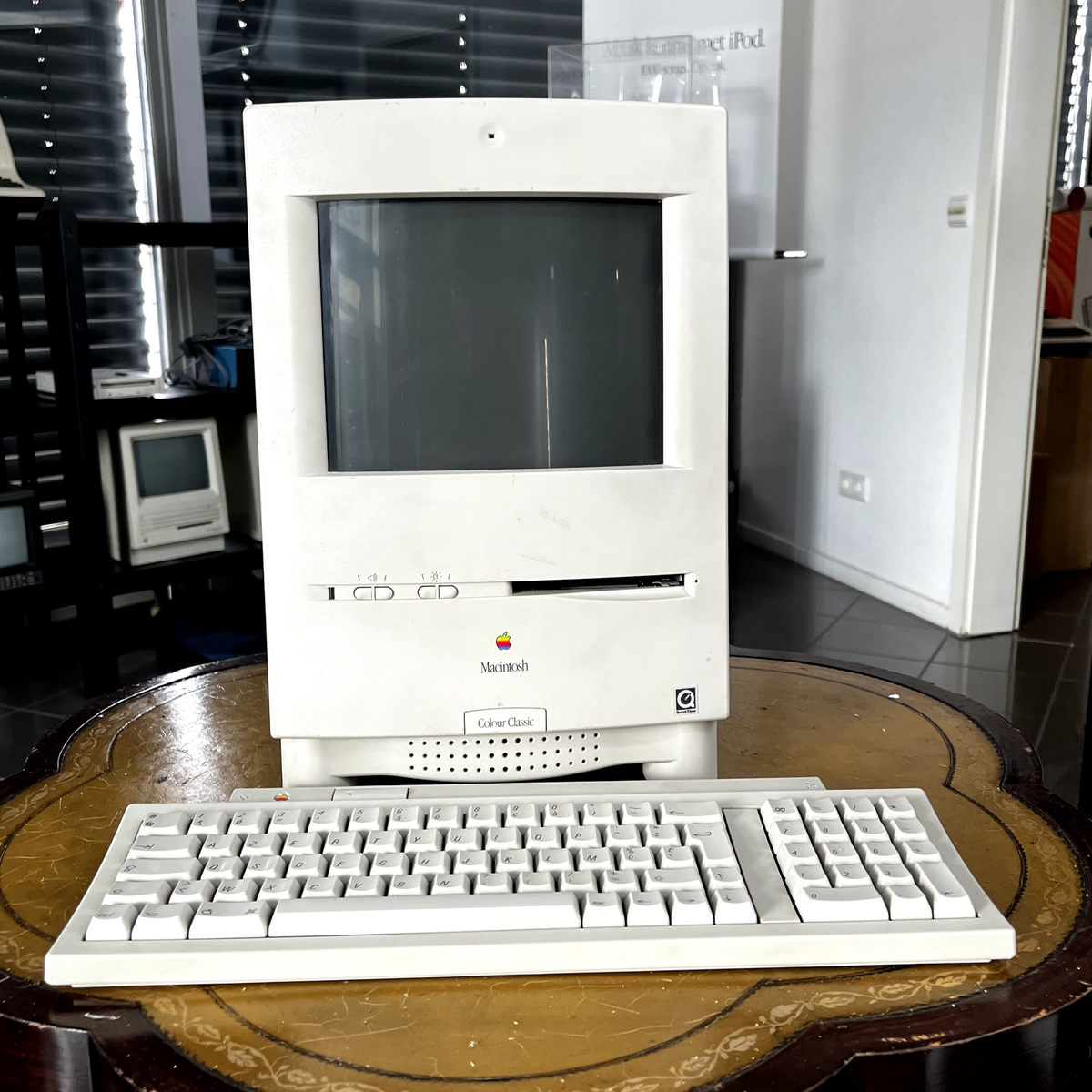 ジャンク品】Apple Macintosh Color Classic II(Apple ジャンク品】Apple Macintosh Color Classic II(Apple