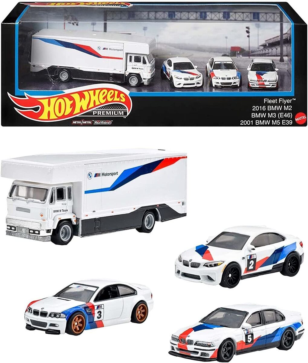 2001 Hotwheels Haulers Camp Hot Wheels