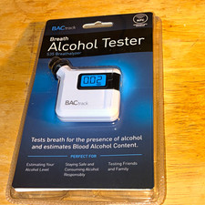 BACtrack S35 Electronic Alcohol Breathalyzer LCD Display Battery Powered