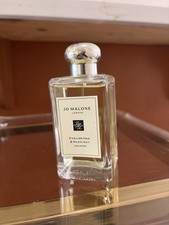 English Oak & Redcurrant Jo Malone London 香水- 一款2017年中性香水
