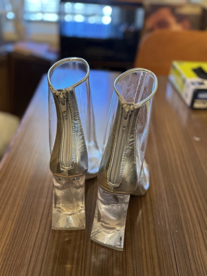 Botas de tornozelo Steve Madden Tyro retrô PVC transparente e prata tamanho 8 - Imagem 4 de 4