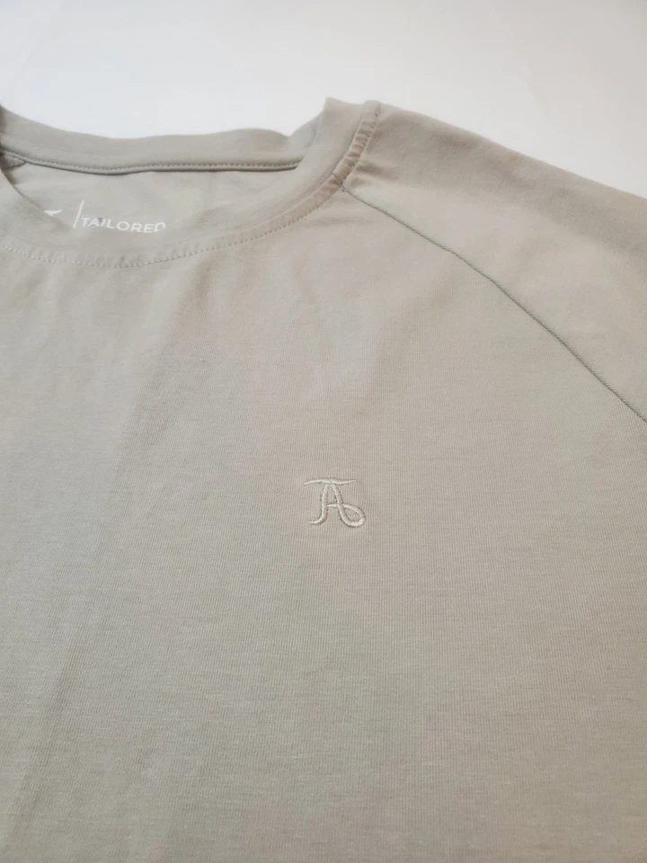 Camiseta de atleta a medida para hombre gris medio manga corta ropa deportiva atlética adulto Foto 3 de 4