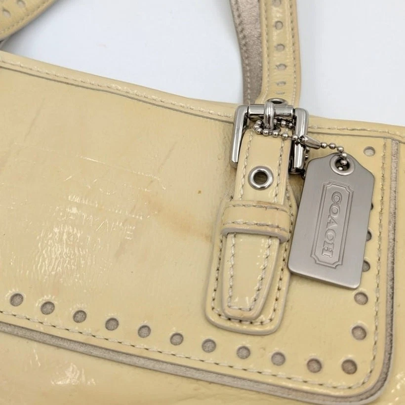 Borsa a mano Coach vintage in pelle verniciata lucida beige argento taglia unica