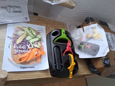 Tupperware Click Series 3 Peeler System 3 Peelers with Handle and Holder Black