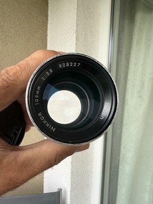 Nikon Nikkor 105mm f/2.5 AIS Tele/Portrait Objektiv