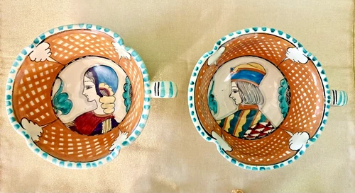 VTG Cecconi Orvieto Italian Majolica set of 2 Coffee / Tea Cups -Medieval Design