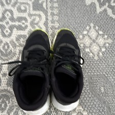 Under Armour Mens Athletic Shoes Size 7.5