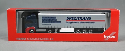 HERPA 315258 H0,1:87 Iveco S-Way LNG Gardinenplanen-Sattelzug  Spezitrans  (M-P)