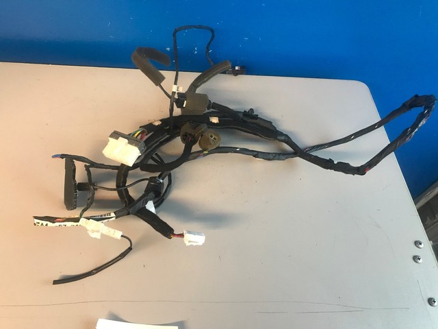2002-2005 KIA SEDONA TAILGATE LIFTGATE HATCH WIRE WIRING HARNESS 5A1 67