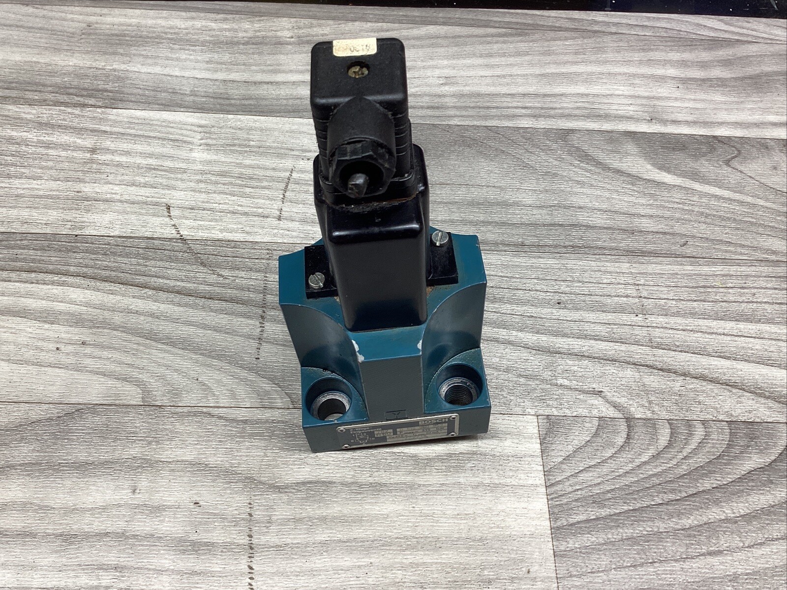 BOSCH Valve 0 810 060 053 #824G178PR7