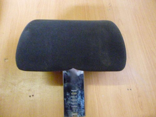 BMW 5er e34 Kopfstütze Vorne Fahrersitz 8102708