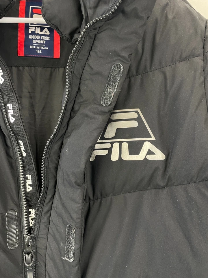 Chaqueta de plumón negra acolchada larga FILA para niñas con logotipo negro talla 165/5,4 pies Foto 4 de 4