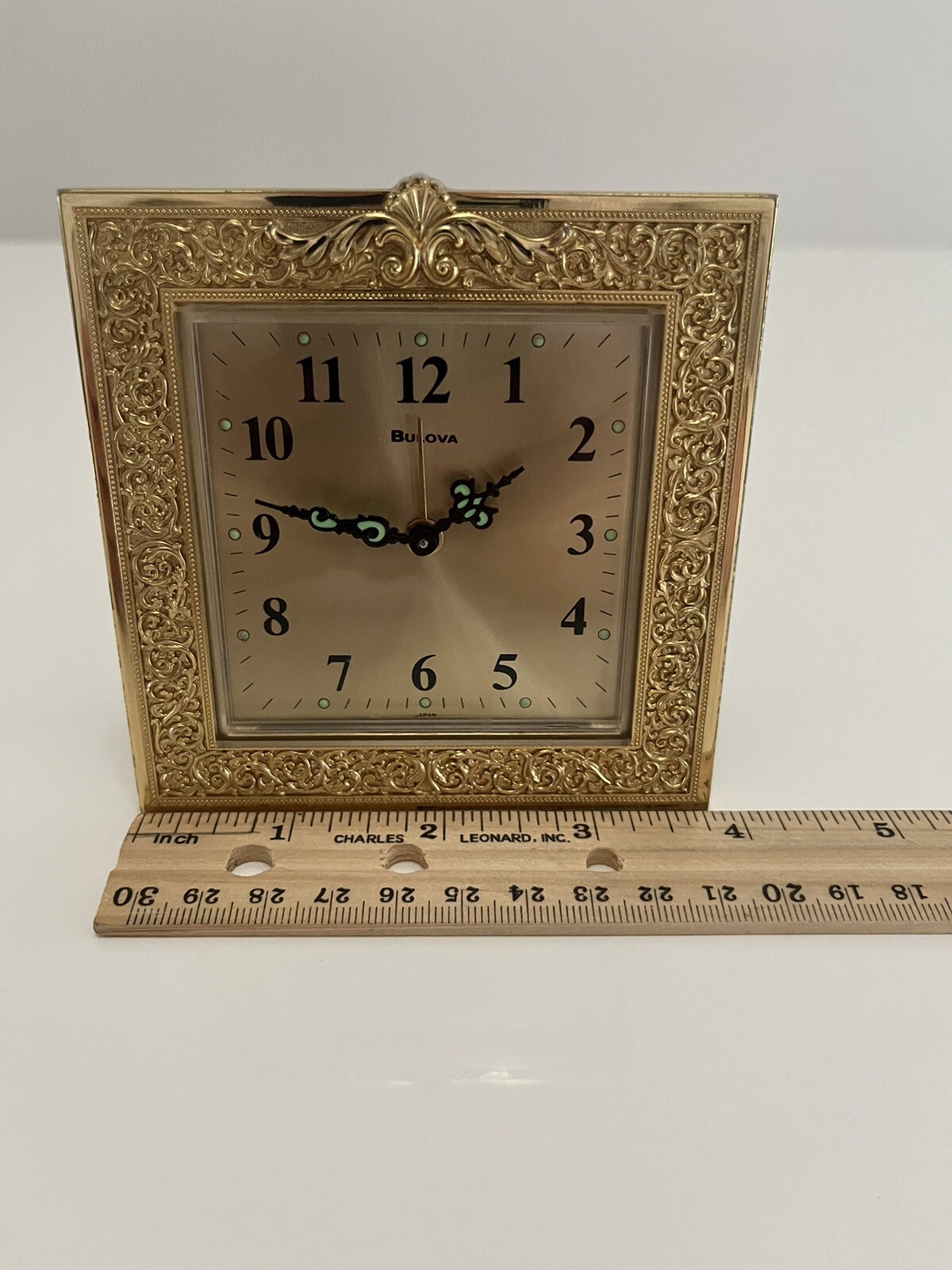 Vintage Bulova Wind Up Alarm Clock Glow In Dark Nightstand Desk Works