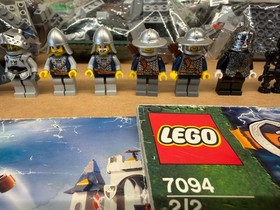 LEGO Castle 7094 King's Castle Siege 10 Minifigures 973 Pieces No Box Pre-Owned
