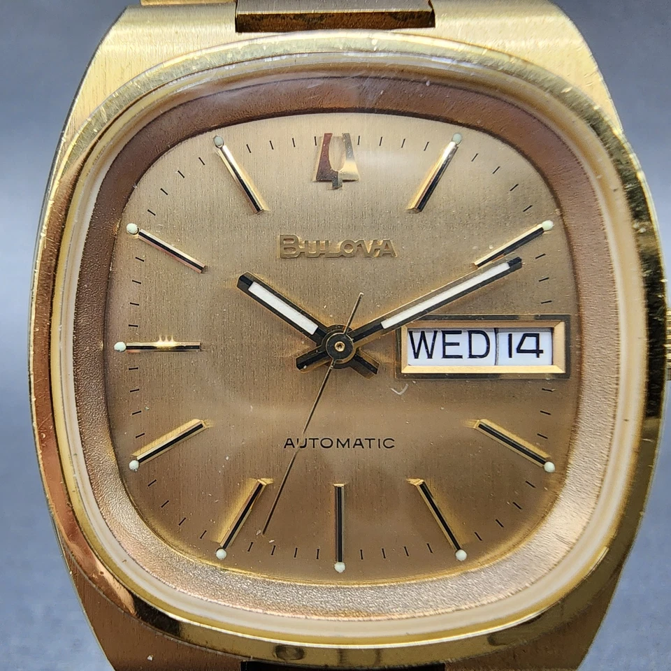 Bulova Reloj Automático Hombre 36mm Esfera Dorada Tono Dorado Fecha Día TV Rectángulo Funciona Foto 3 de 4