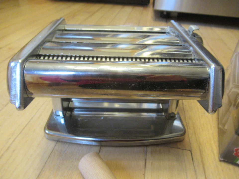 TITANIA Imperia Pasta Roller Italy Original Box & Instructions - Image 3 of 4