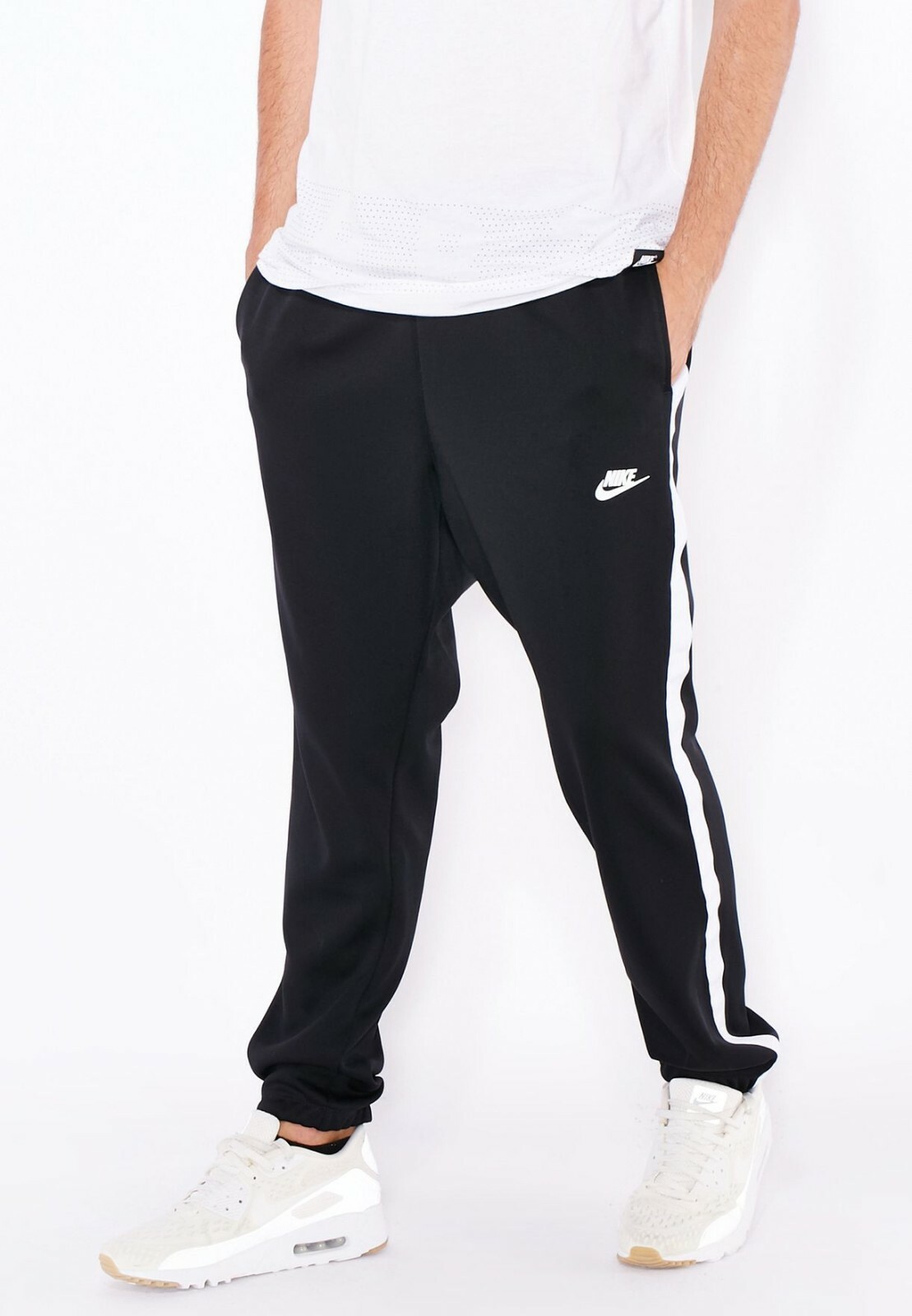 nike thin joggers
