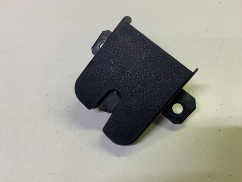 Heckklappenschloß Schloß Kofferraum VW Golf 4 IV 1J 3-/5-Türer 1J6827505B