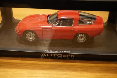 AUTOart 1:18 70196 Alfa Romeo TZ 1963, rot, sehr gut in OVP!