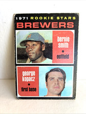 1971 Topps Card 204 Brewers 1971 Rookie Stars Bernie Smith George Kopacz. rookie card picture